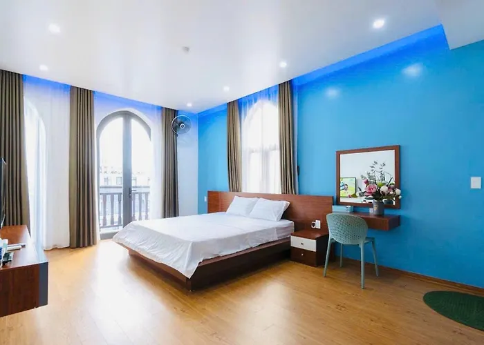Golden Beach Hotel * Hạ Long